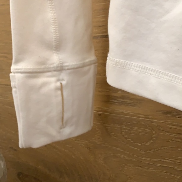 Longsleeve Workout Top - Picture 7 of 8